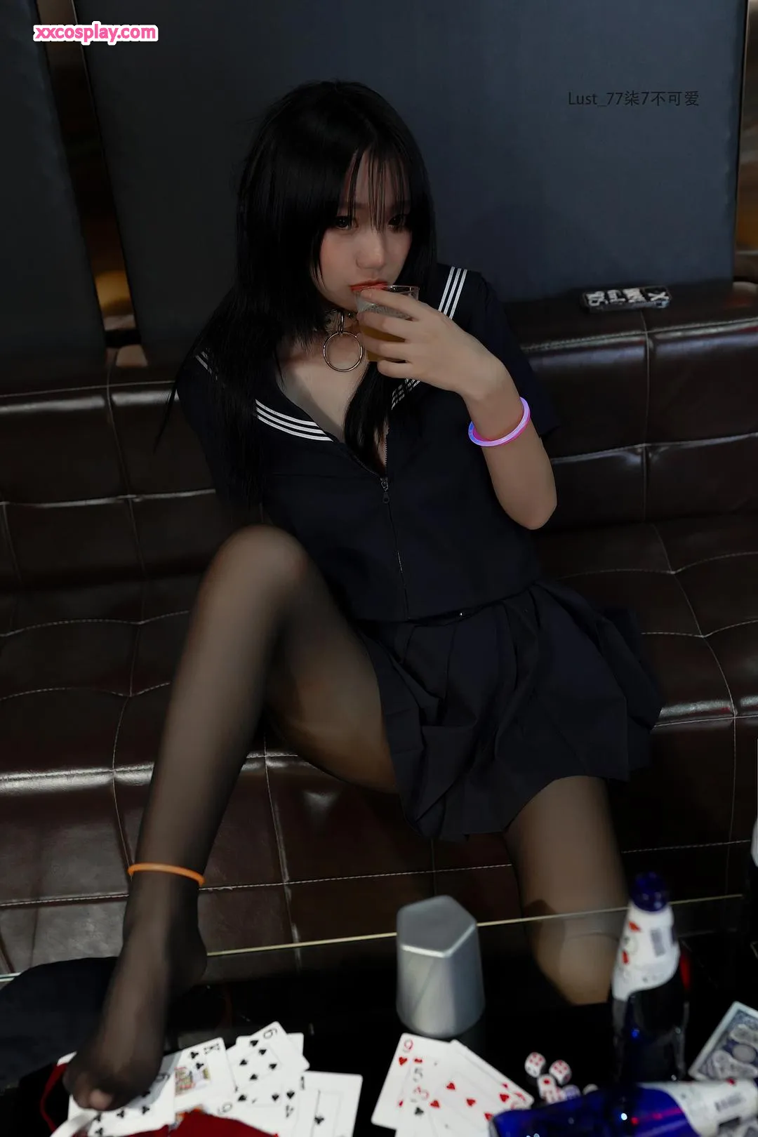 Qiqi Yao Guai Oh: Naughty Contrast JK Girl